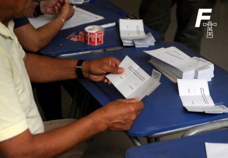 Read more about the article Partido Liberal propone que vocales de mesa tengan feriado al día siguiente de las elecciones 