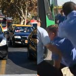 Cámaras captan pelea a golpes durante manifestación de colectiveros en La Florida