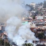 Incendio en Cerro Polanco de Valparaíso genera respuesta urgente de bomberos y autoridades locales 