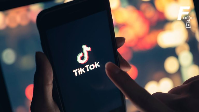 Read more about the article ¿Puede TikTok sobrevivir en EE.UU.? Ocho creadores demandan al gobierno por la nueva ley que busca prohibir la red social