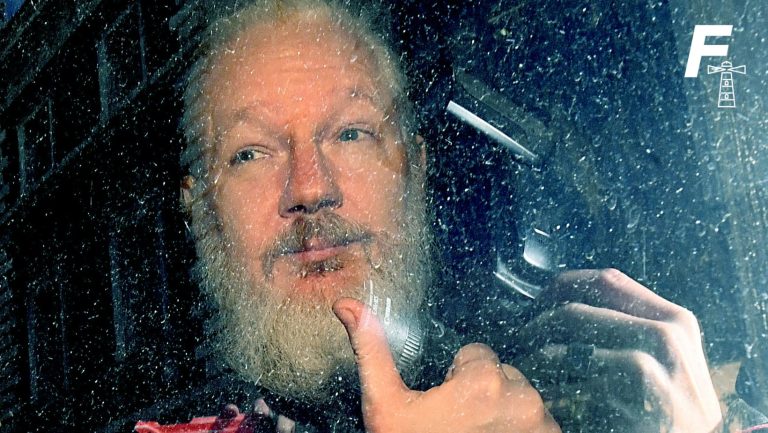 Read more about the article Justicia británica autoriza nuevo recurso de Julian Assange contra extradición a Estados Unidos por cargos de espionaje