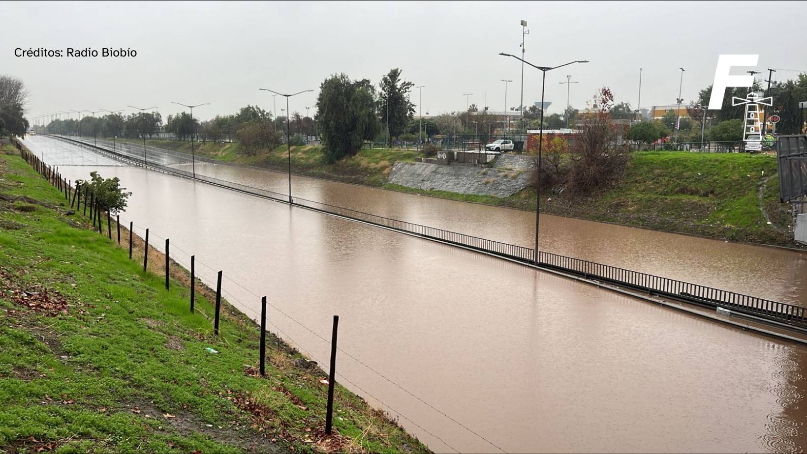 You are currently viewing Paso bajo nivel inundado provoca el corte total de la Ruta 68 a la altura de Pudahuel