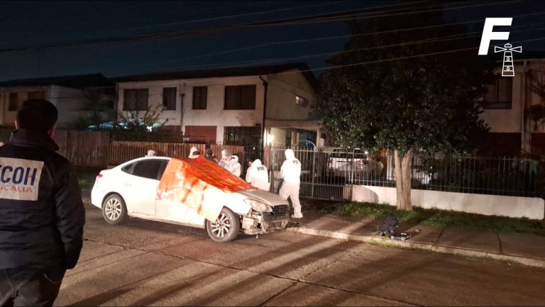 Read more about the article Al menos 10 disparos: hombre es acribillado abordo de su auto en la comuna de Cerrillos