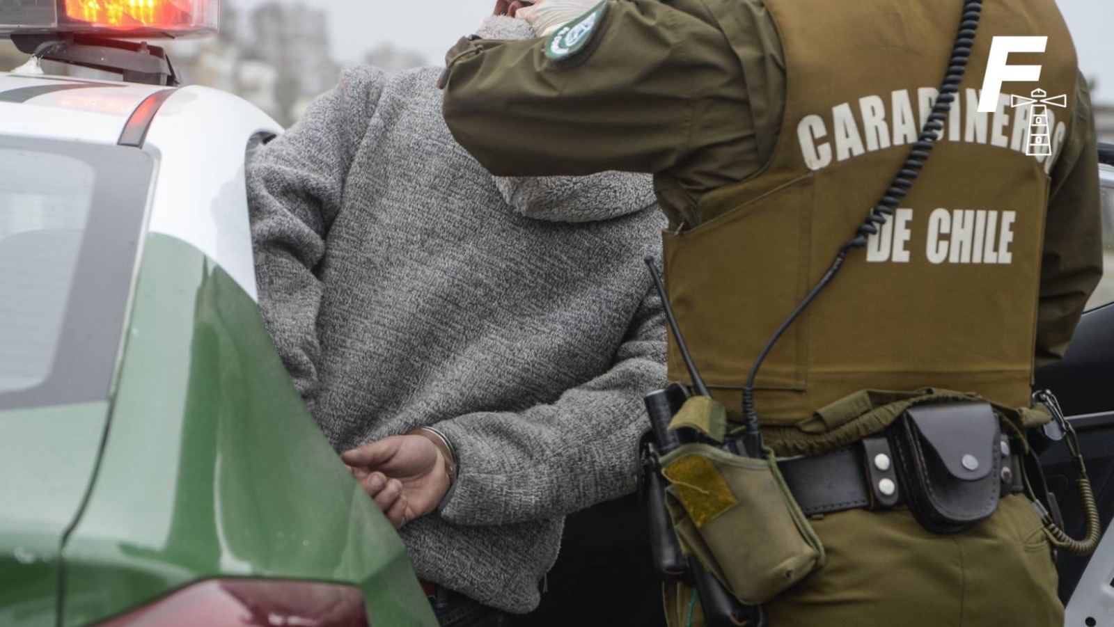 You are currently viewing Carabineros detiene en Estación Central a banda criminal que portaba una ametralladora