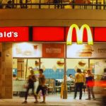 Impulsaban un plan de remodelación: McDonald’s interpone querella por estafa luego de transferir “erradamente” $260 millones